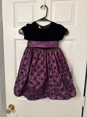 American Princess Girls Black Velvet Purple Rosette Skirt Dress Size 4